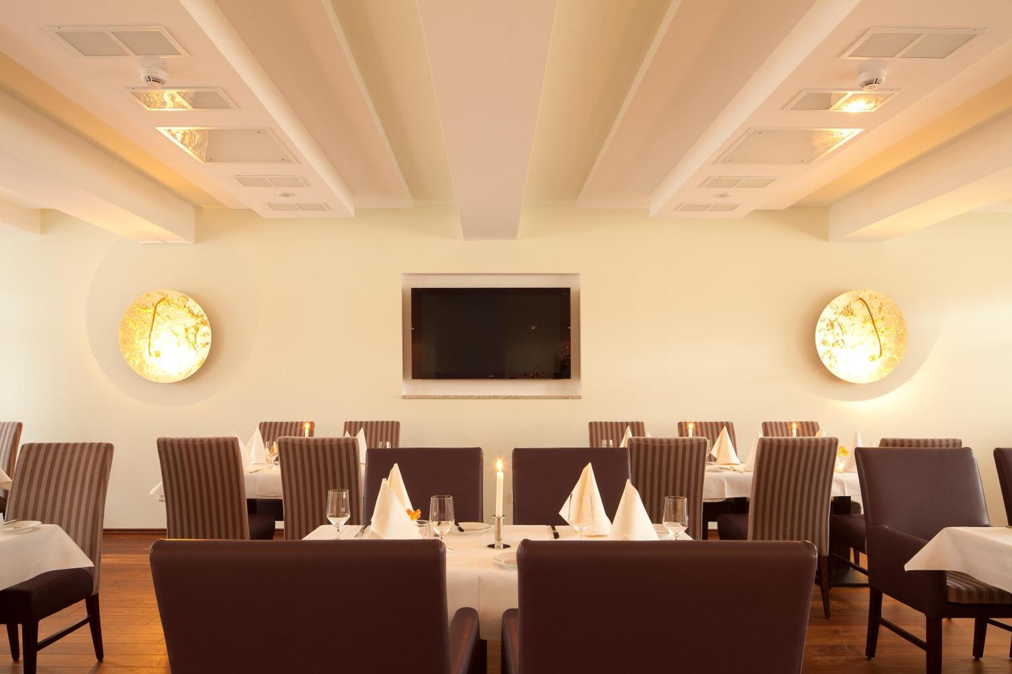Zu Den Drei Linden Hotel Wermelskirchen Ngoại thất bức ảnh