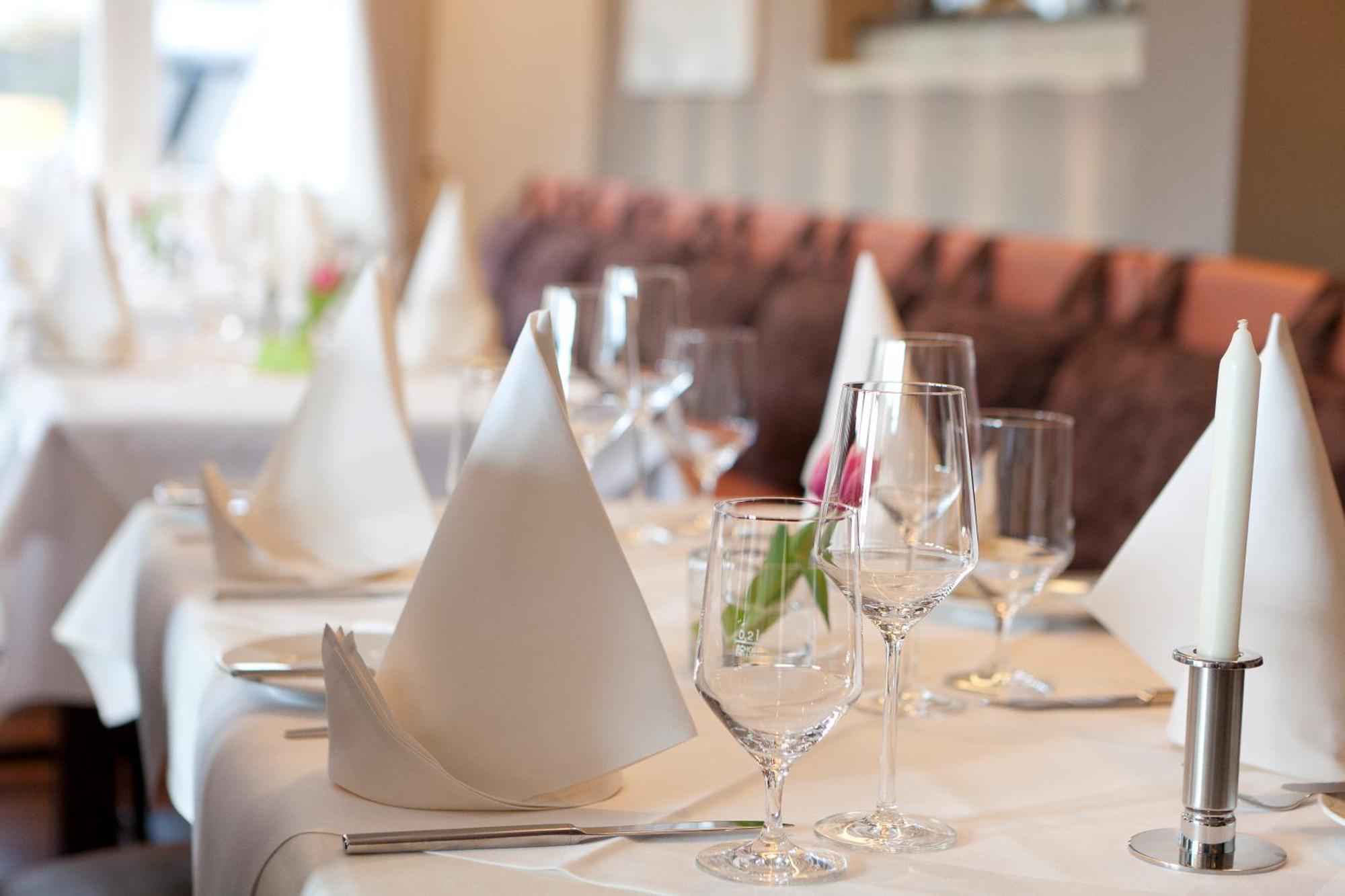 Zu Den Drei Linden Hotel Wermelskirchen Ngoại thất bức ảnh