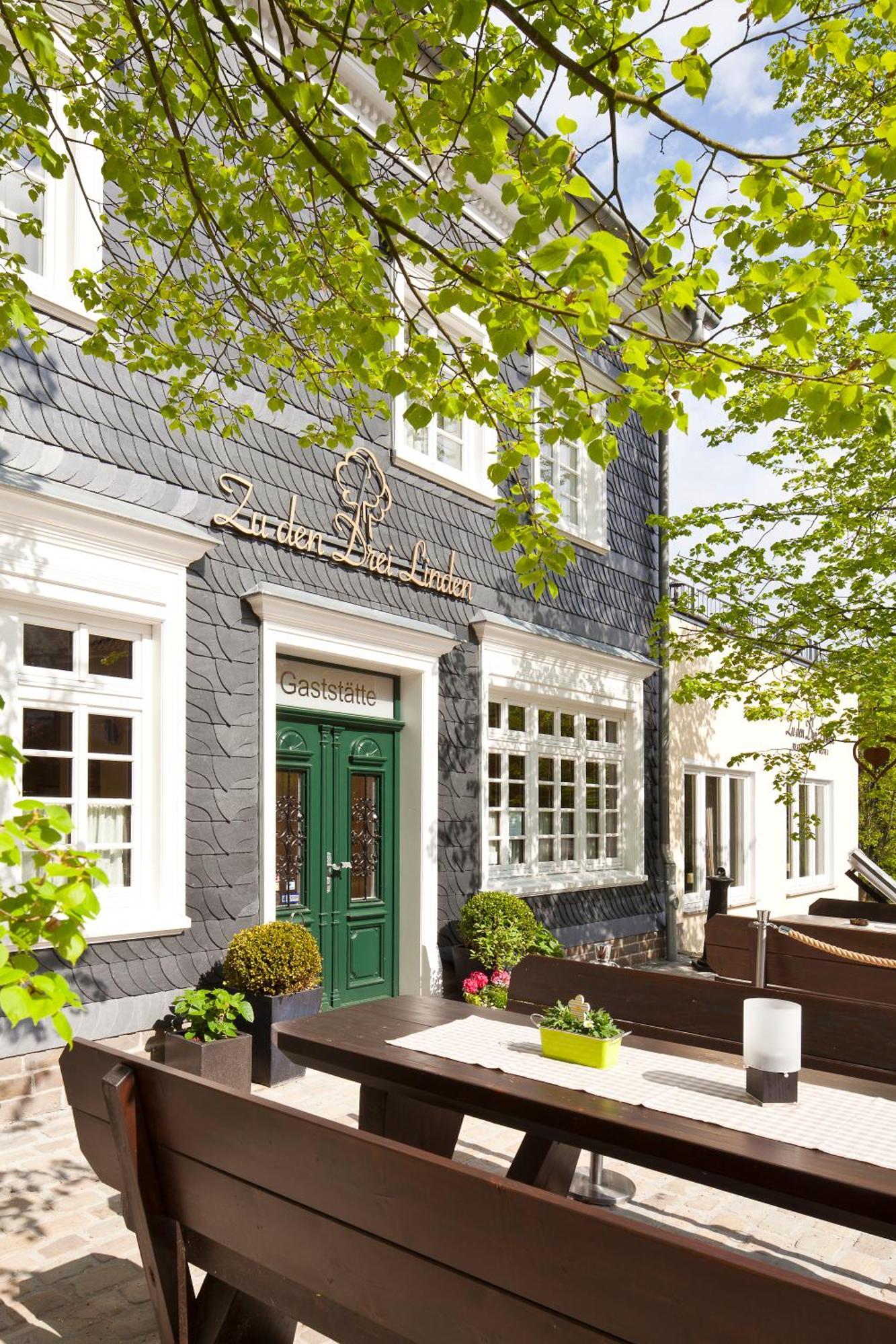 Zu Den Drei Linden Hotel Wermelskirchen Ngoại thất bức ảnh