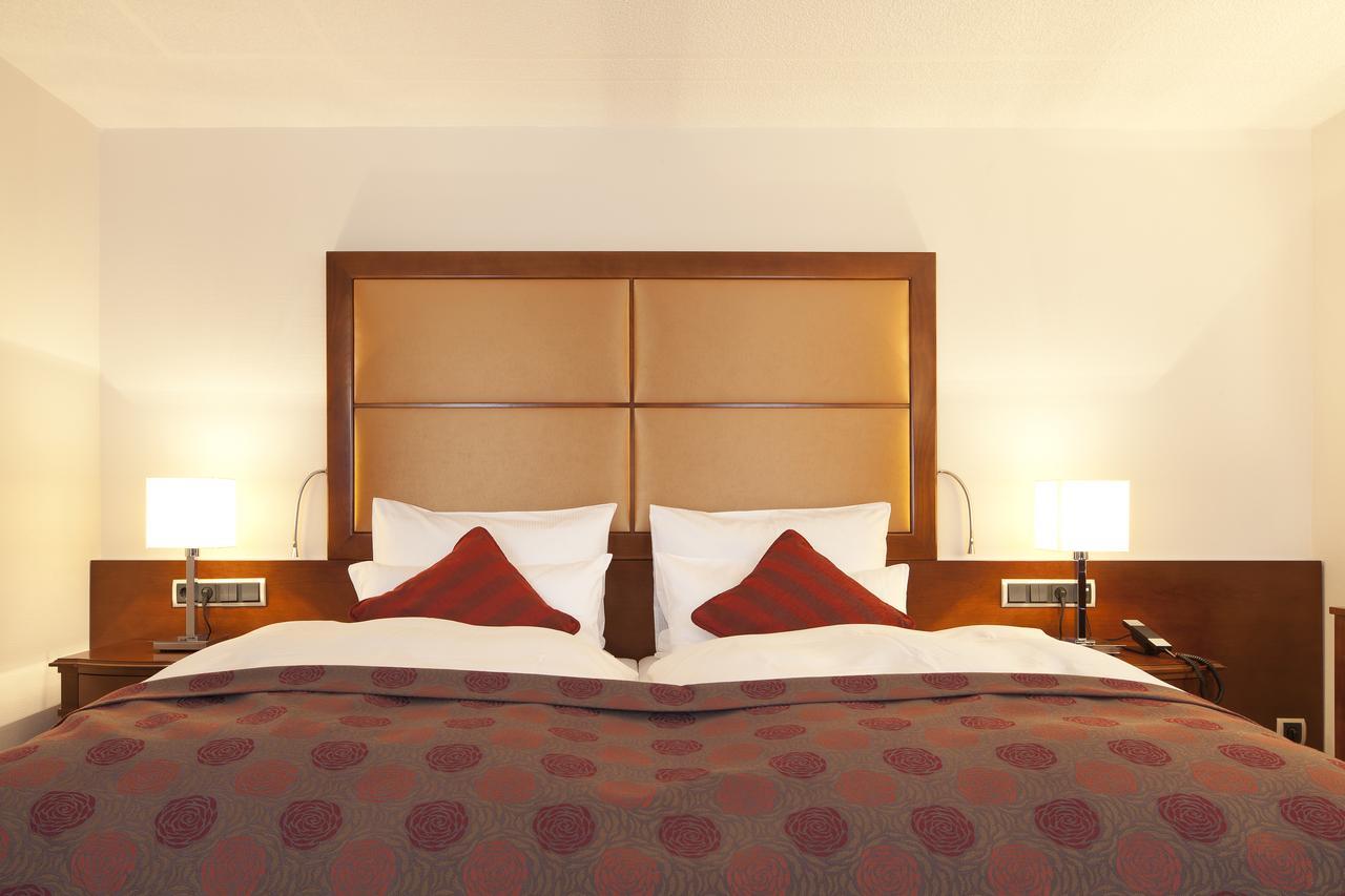 Zu Den Drei Linden Hotel Wermelskirchen Phòng bức ảnh